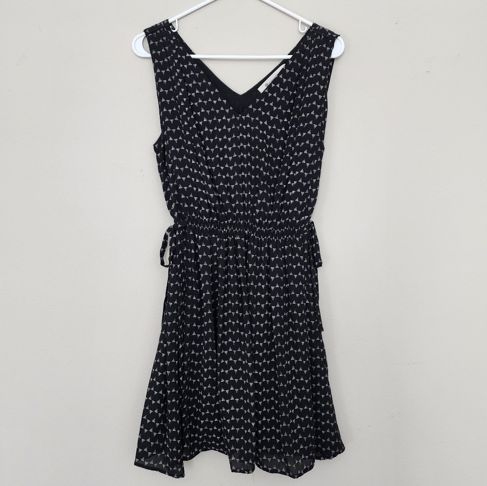 Black & White Triangle Patterned Dress